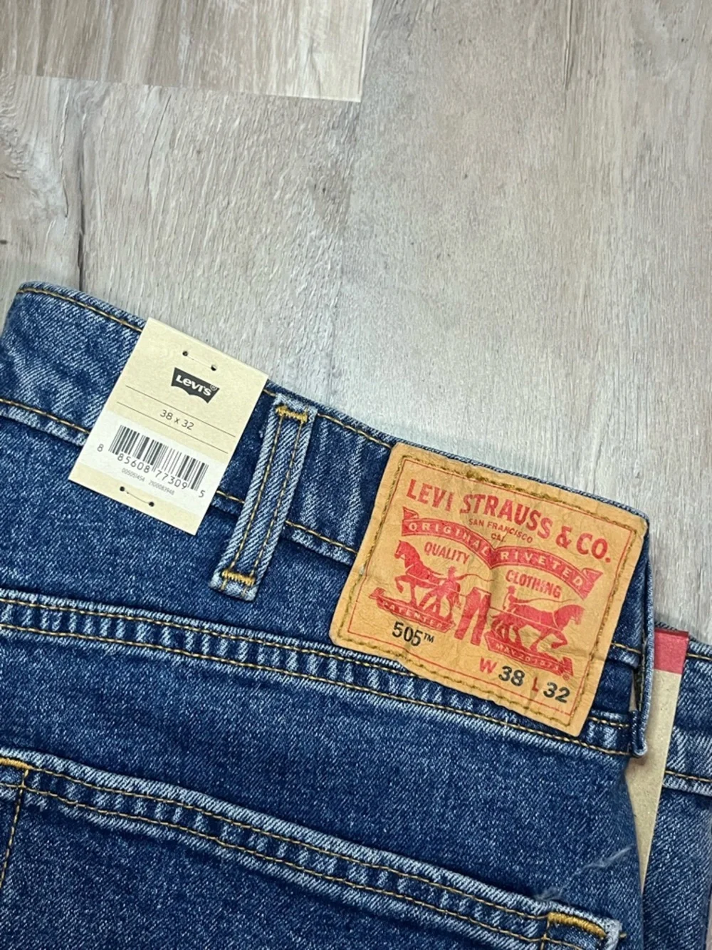Levi's Men's Dark Blue Regular Fit 505 Jeans NWT